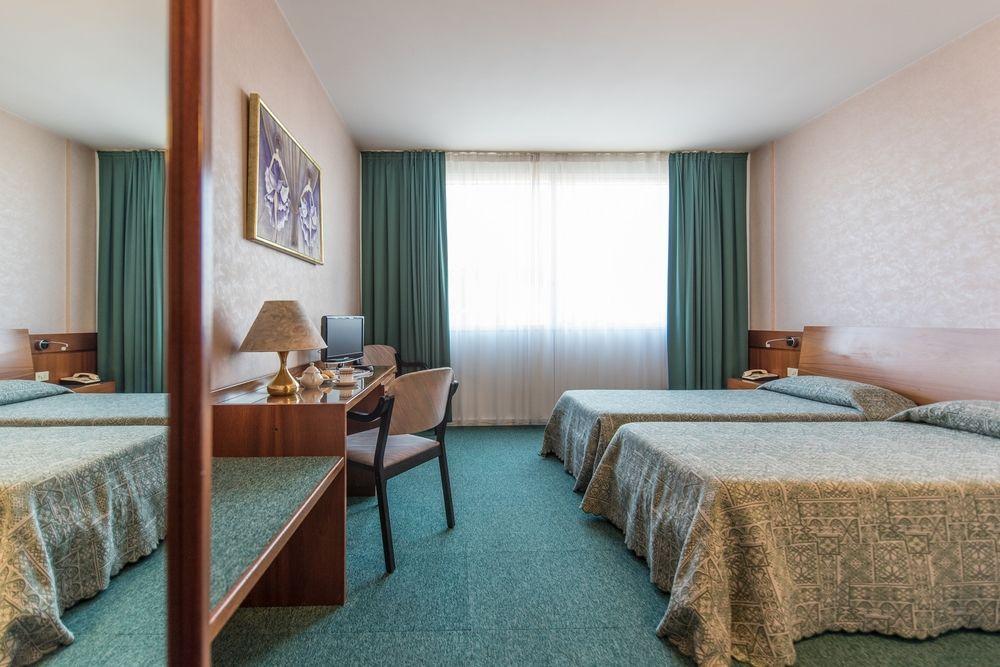 Hotel Krystal Bussolengo Eksteriør bilde