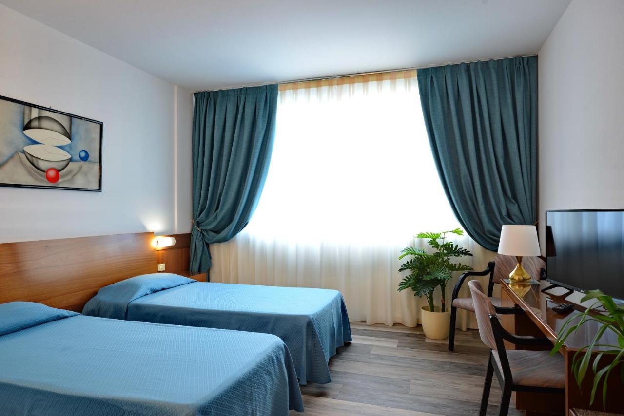 Hotel Krystal Bussolengo Eksteriør bilde